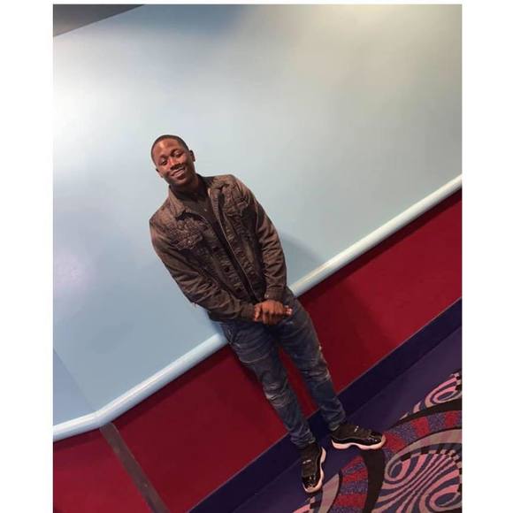 Profile Picture of Moe Bucks (@m_bucks) on Poshmark
