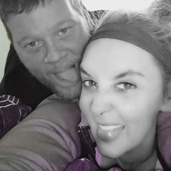 Profile Picture of Chris Zornes (@chriszornes) on Poshmark