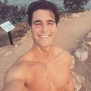 Profile Picture of Michael James (@michael.sharpless) on Facebook