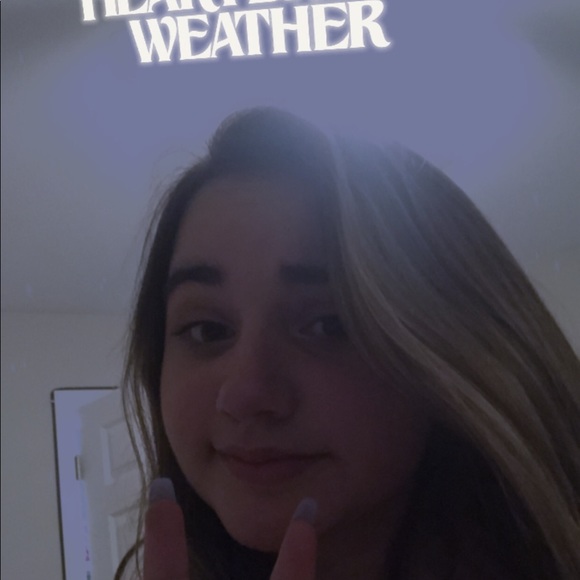 Profile Picture of Gracie Moore (@graciemr13) on Poshmark