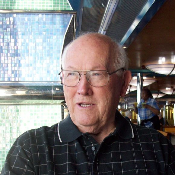 Profile Picture of Jim Howell (@dewey02) on Poshmark