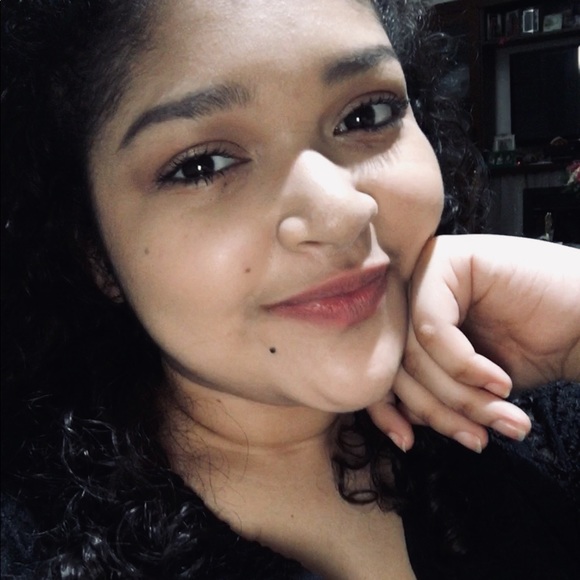 Profile Picture of Cindy Sanchez (@sindyyss1) on Poshmark