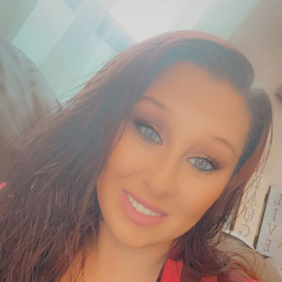 Profile Picture of Heather Blevins (@blevinsheather6) on Poshmark