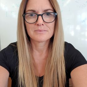 Profile Picture of Robin art teacher Sweeney (@ArtZonedIn) on Pinterest