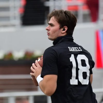 Profile Picture of JT Daniels (@jtdaniels06) on Twitter