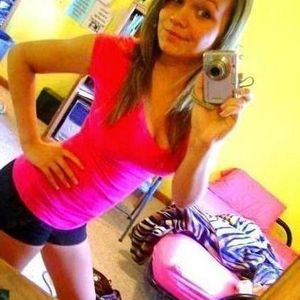 Profile Picture of Emily Garcia (@sweetlemons97) on Myspace