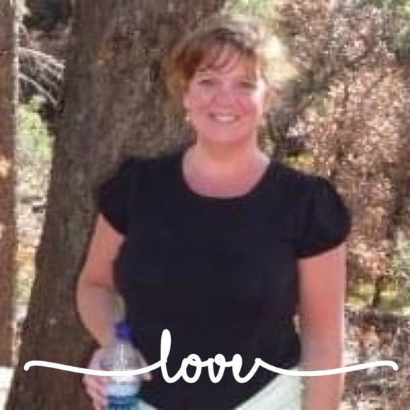 Profile Picture of Carrie Cooley rodd (@carriebrodd) on Poshmark