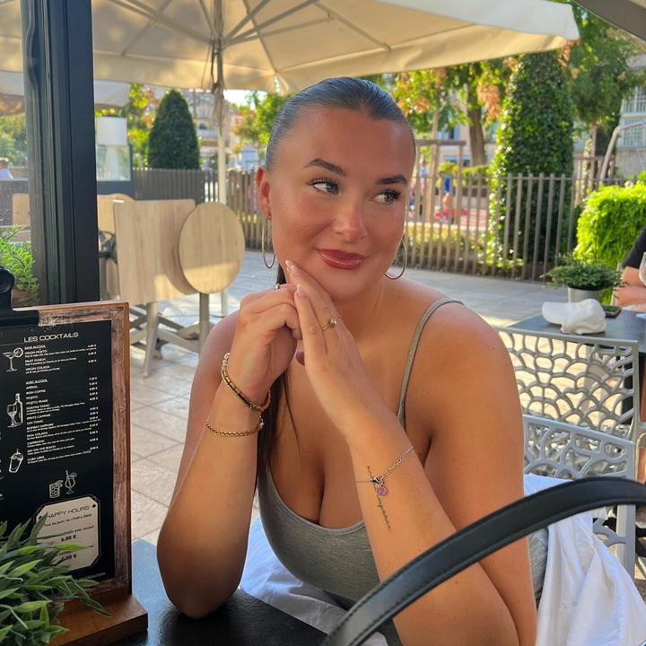 Profile Picture of Rebecca Hansen (@@rebeccahansens) on Tiktok