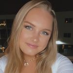 Profile Picture of Whitney Eriksen (@whitneyycarol) on Instagram