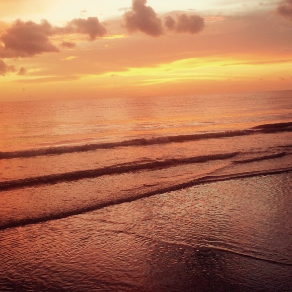 Izzy Glonek - Poshmark Profile Picture of Izzy Glonek (@ig6) on Poshmark