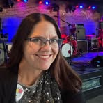 Profile Picture of Aimee Melville Perlstein (@aimee.melvilleperlstein) on Facebook