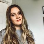 Profile Picture of Carlie Hellberg (@flourandfoxgloves) on Instagram