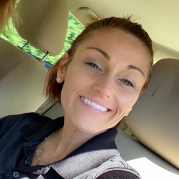 Profile Picture of Candace Pruett (@candacep1016) on Poshmark