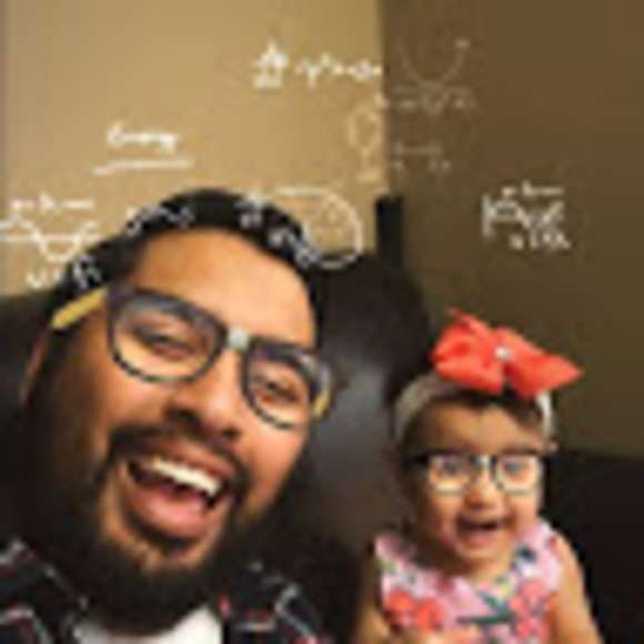 Profile Picture of Aaron Amaro (@theamaros12) on Poshmark