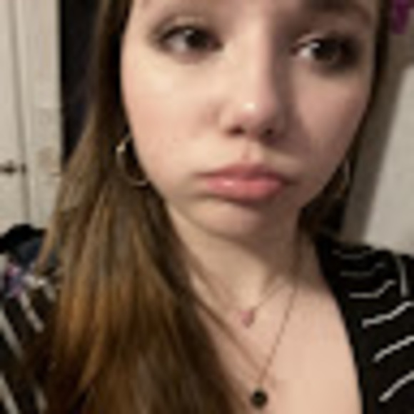 Profile Picture of Kylee Jordan (@rolltidecryleh) on Poshmark