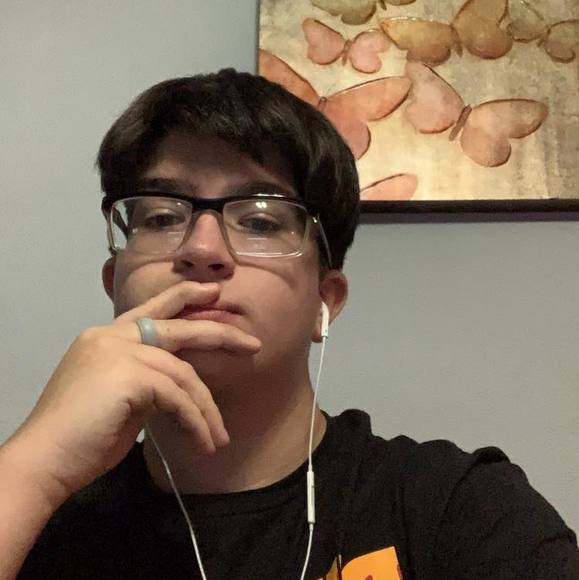 Profile Picture of Robbie Coates (@rcoa4975) on Poshmark