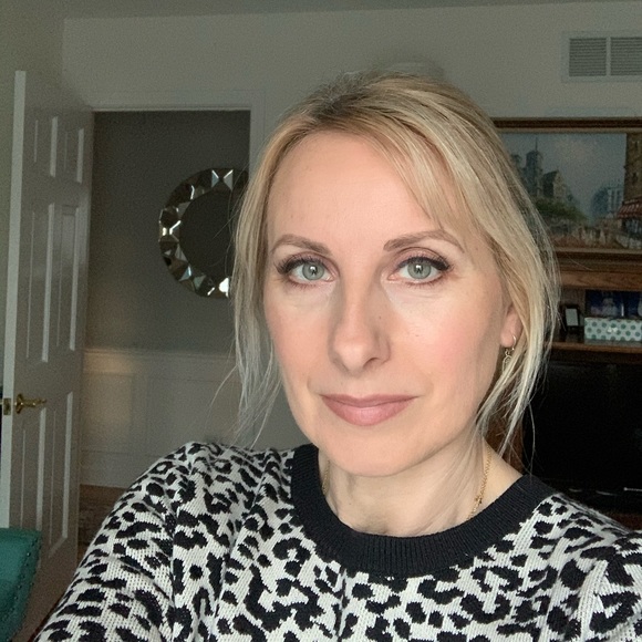 Profile Picture of Brigitte Joyce (@brigiite) on Poshmark