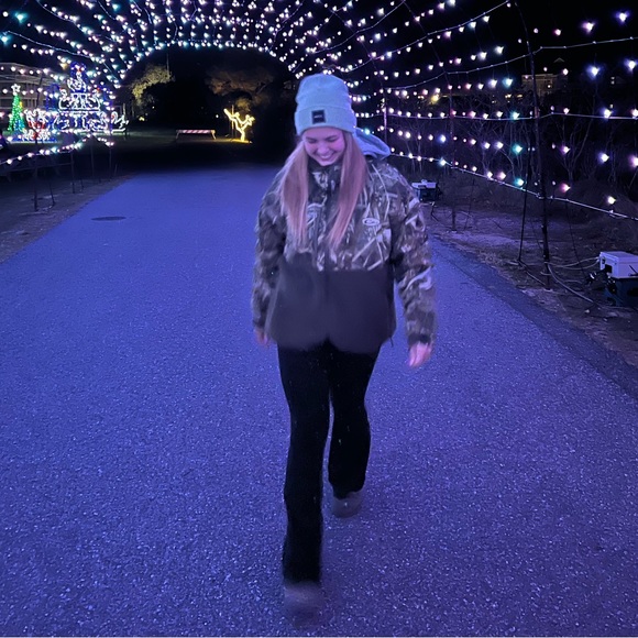 Profile Picture of Shayla Hayes (@shaylahayes25) on Poshmark