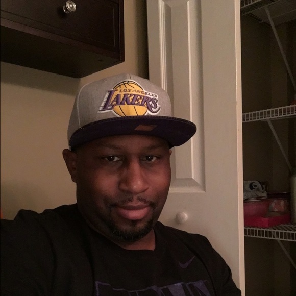 Profile Picture of James Quickley (@jamiequick) on Poshmark