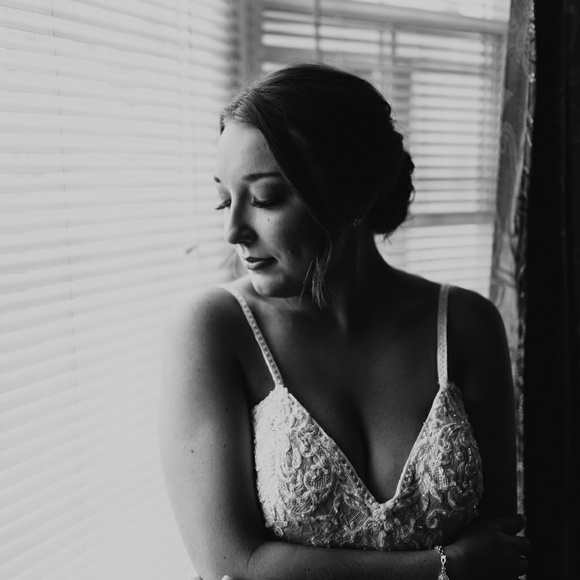 Profile Picture of Samantha Deschamps (@sdeschamps921) on Poshmark