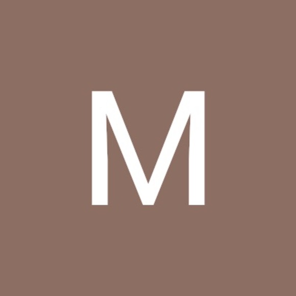 Profile Picture of Maria Corvo (@mbcorvo23) on Poshmark
