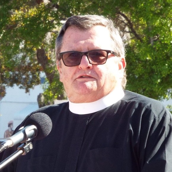 Profile Picture of Bill Yanson (@yansonb) on Poshmark