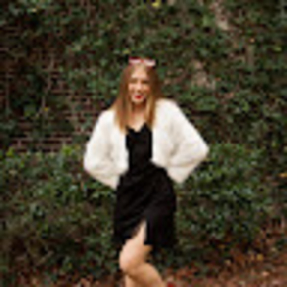 Profile Picture of Kjane Condray (@kjanecondray) on Poshmark