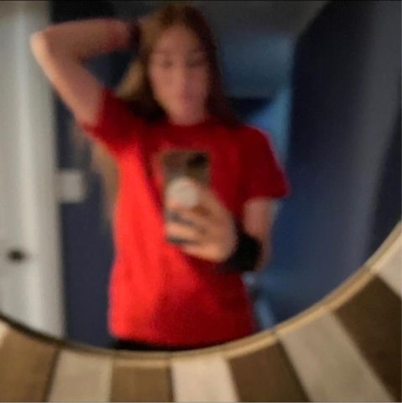 Profile Picture of Emilia Kuca (@emiliakuca) on Poshmark