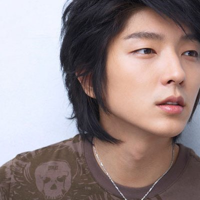 Profile Picture of John Saw (@PhoneMyint18) on Twitter