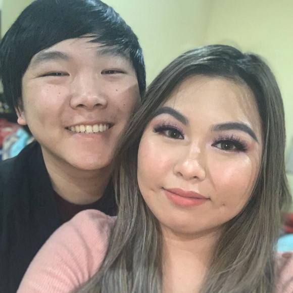 Profile Picture of Donna Nguyen (@donnahsmiles) on Poshmark