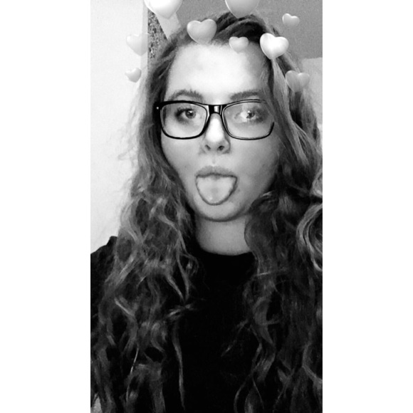 Profile Picture of Shay Babbitt (@shay__babbitt) on Poshmark