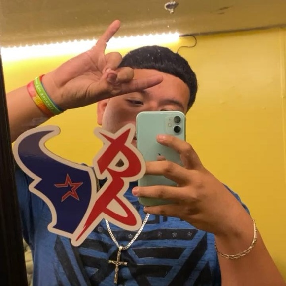 Profile Picture of Bryan Picazo (@bryanpicazo) on Poshmark