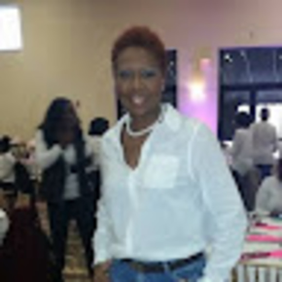 Profile Picture of Benetta Corley (@bacorley2) on Poshmark