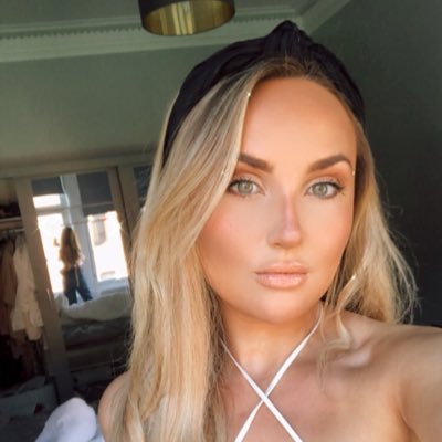 Profile Picture of Hazel Kelly (@hazelkelly_) on Twitter