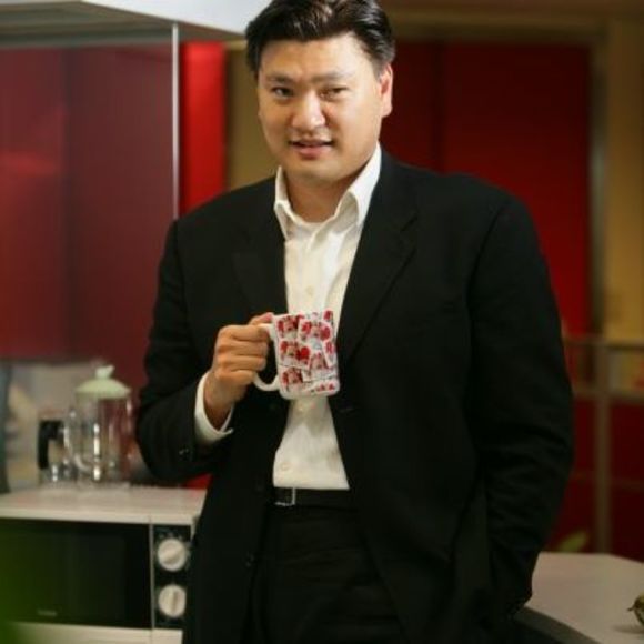 Profile Picture of Hans Tung (@hanstung) on Poshmark