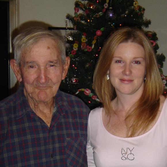 Profile Picture of Lesley Sereno (@lnsereno) on Poshmark