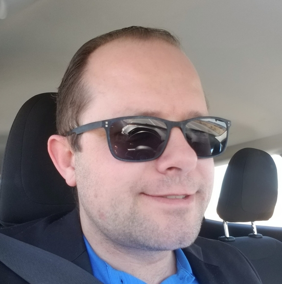 Profile Picture of Kevin Munro (@kevinmunro378) on Poshmark