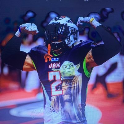 Profile Picture of CJ. (@CodyJohn21) on Twitter