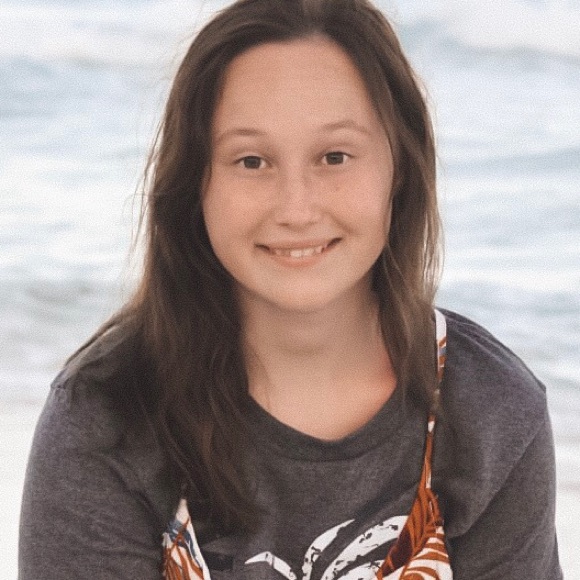 Abigail Cernava - Poshmark Profile Picture of Abigail Cernava (@abigailcernava) on Poshmark