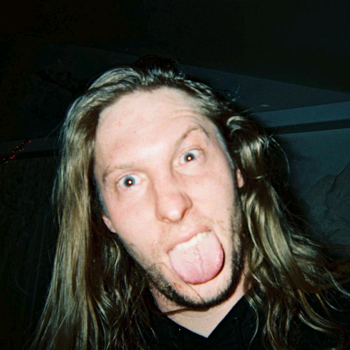 Profile Picture of kentai (@kennethgoble) on Tiktok