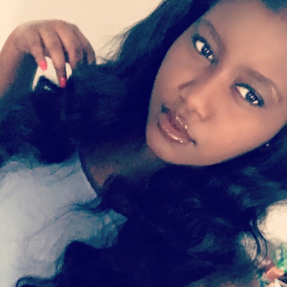 Profile Picture of Jasmine Andrews (@stylefairy93) on Poshmark