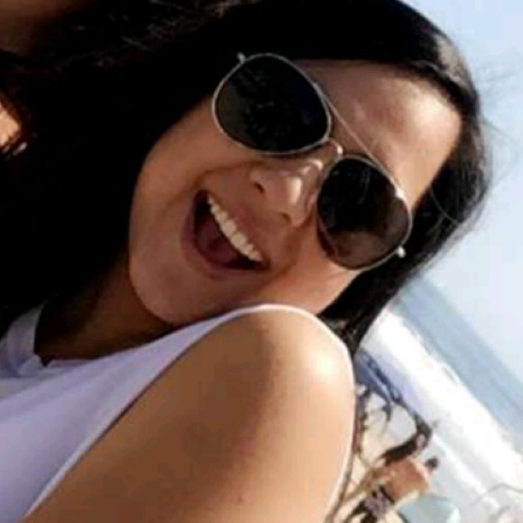 Profile Picture of Allie Pompa (@azepeda89) on Poshmark