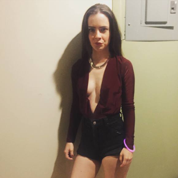 Profile Picture of Mollie Wonacott (@mollie7) on Poshmark