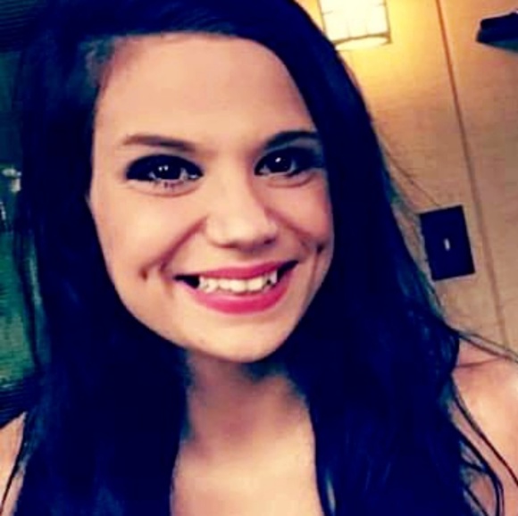 Profile Picture of Erica Bulger (@ebulger666) on Poshmark