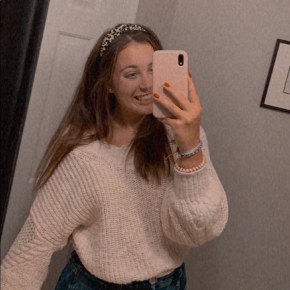 Profile Picture of Laney Mitchell (@heyits_laney) on Poshmark