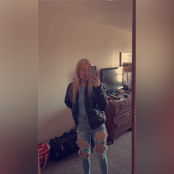 Profile Picture of Cristian Watkinson (@watkinson55) on Poshmark