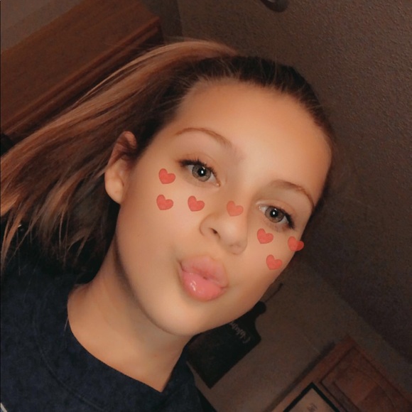 Profile Picture of Kaylie Wittmeyer (@kaylie_25) on Poshmark