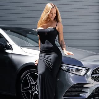 Profile Picture of Social Media Manager (@lydiaclarkson_) on Instagram