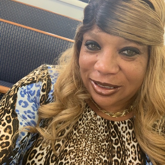 Profile Picture of Regina Glenn-speights (@marreese5) on Poshmark
