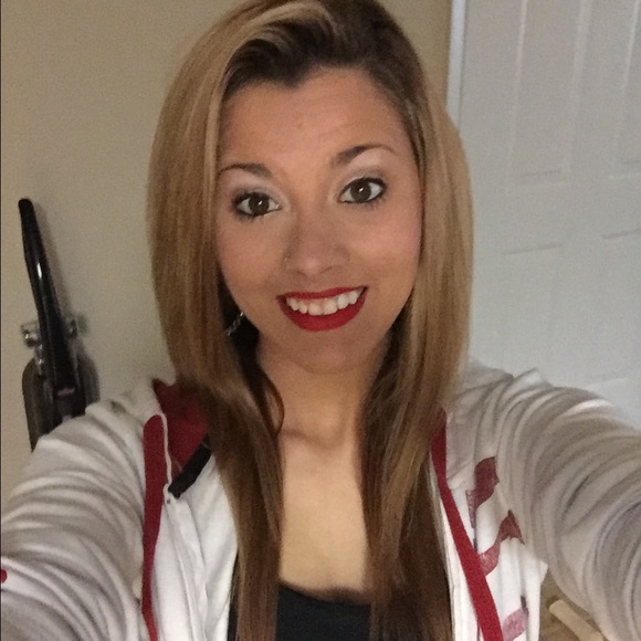 Profile Picture of Alexis Mahaffey (@pettis93) on Poshmark